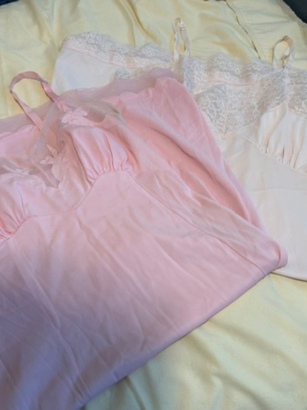 (Bundle) 2 Vintage Full slips / Nightgowns (M)
